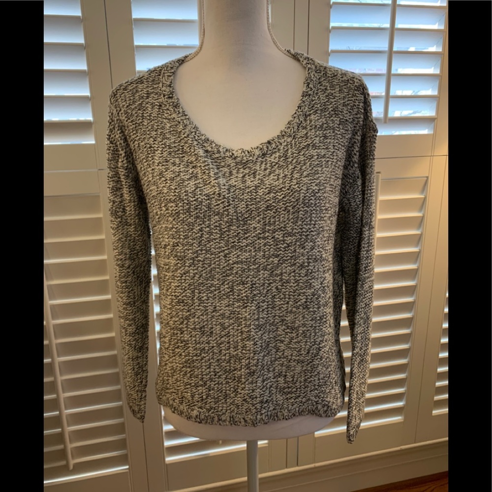 RDI sweater